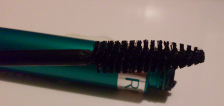 Beauty Pics #14 Revlon Grow Lushious Mascara