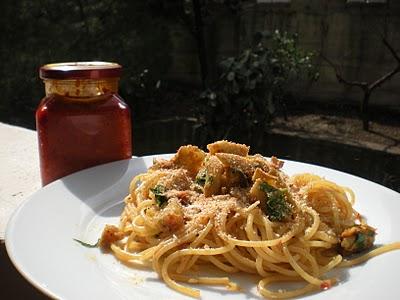 Spaghetti Carciofi e Nduja con pane tostato