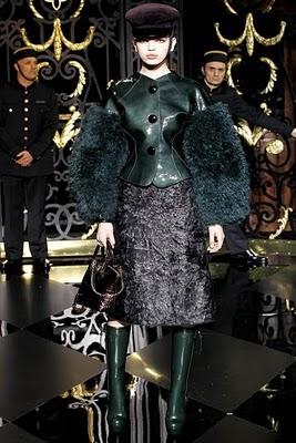 Louis Vuitton: F/W 2011-2012 Paris Fashion Week