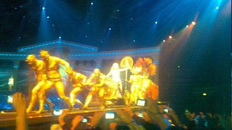 Kylie Minogue, Aphrodite Les Folies tour 2011