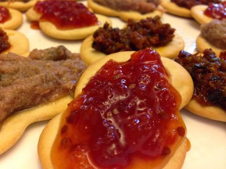 Senza Bimby, Stuzzichini per Antipasto con Michetti, Patè di Tonno, Patè Mediterraneo e Confettura di Pomodori
