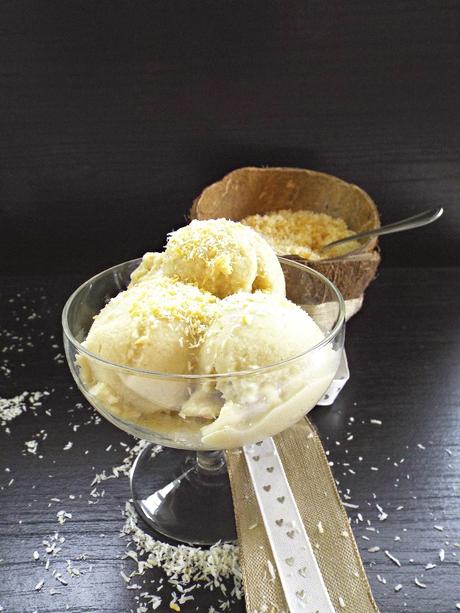 Sorbetto al cocco tostato (senza panna)