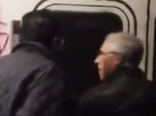 video completo. "Pezzo m...da, devi morire, esci fuori, stronxo, bastardo". macchinista mette sciopero viaggiatori ribellano