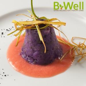 Piatto Menù BWell - Tortino di patate viola e porro su crema di rabarbaro