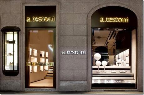a.testoni boutique con lampade Castore di Michele De Lucchi per Artemide -salone del mobile 2015