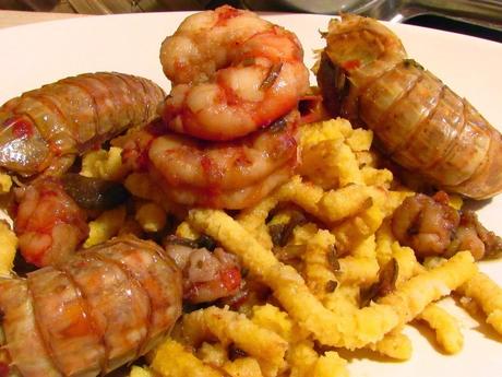 TRA LE PARENTESI DI ALICE GINEVRA -  PASSATELLI DI MARE CON GAMBERONI, CARCIOFI E CANNOCCHIE