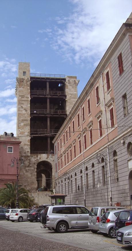 LA SARDEGNA E LE FORTIFICAZIONI CAGLIARITANE NELLA PRIMA METÀ DEL 1700