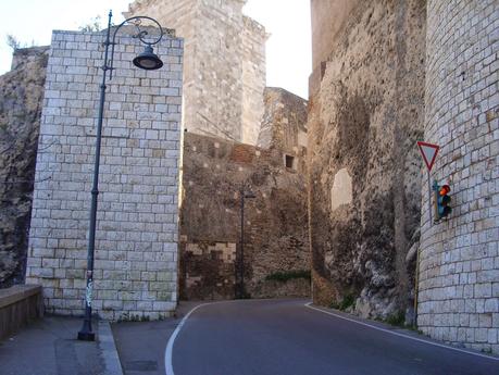 LA SARDEGNA E LE FORTIFICAZIONI CAGLIARITANE NELLA PRIMA METÀ DEL 1700