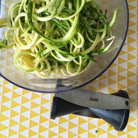 SPRING IS IN THE AIR. LA MIA RICETTA: SPAGHETTI DI ZUCCHINE.