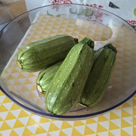 SPRING IS IN THE AIR. LA MIA RICETTA: SPAGHETTI DI ZUCCHINE.