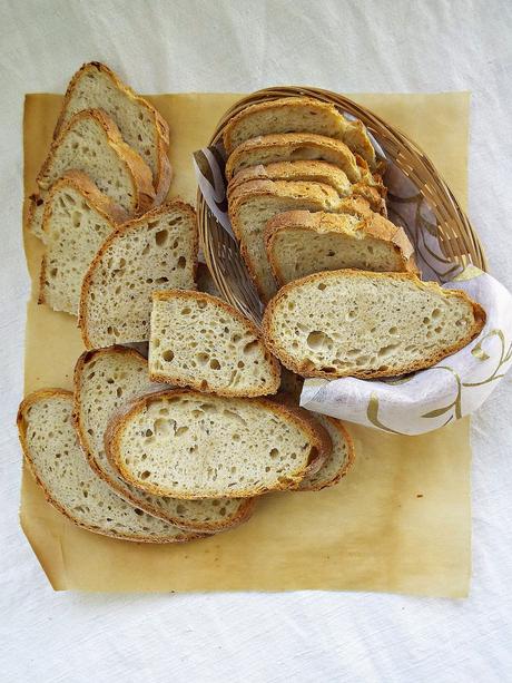 Pane bianco a lievitazione naturale con lecitina di soia