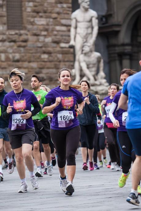 Ferrari Fashion School e Avon Running: al via le votazioni del concorso “Disegna la maglia Avon Running 2016