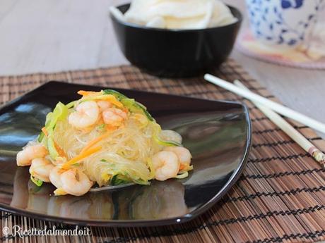 Spaghetti di soia con verdure gamberetti
