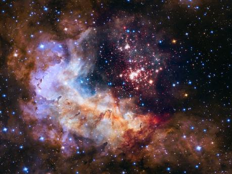 Questa immagine realizzata con l'Hubble Space Telescope della NASA ed ESA che riprende il cluster Westerlund 2 e i suoi dintorni è stata scelta per celebrare i 25 anni di attività del telescopio spaziale