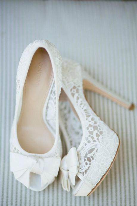 lace-shoes
