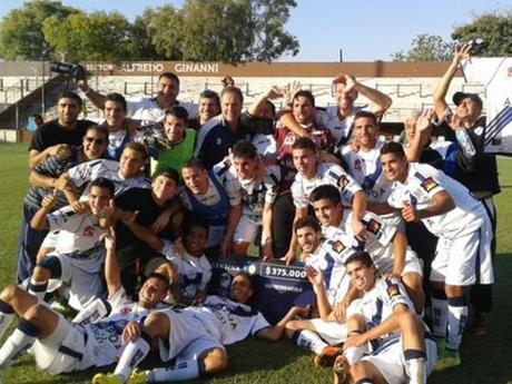 Copa Argentina: tutto facile per il Velez, mentre il Deportivo Merlo fa il colpaccio