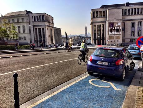16 foto da Bruxelles sulle quale Matteo Renzi ieri avrebbe dovuto fare una riflessione su come si amministra una città difficille
