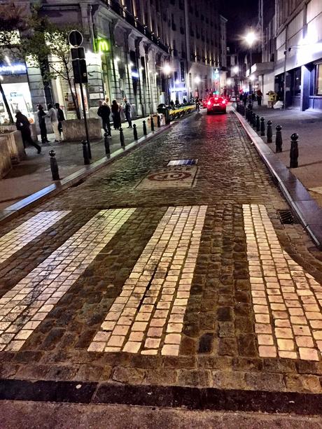 16 foto da Bruxelles sulle quale Matteo Renzi ieri avrebbe dovuto fare una riflessione su come si amministra una città difficille