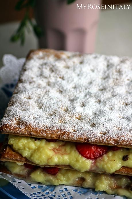 Millefoglie fragole, crema e cioccolato