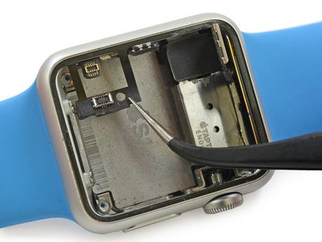 iFixit smonta l'Apple Watch in parte 