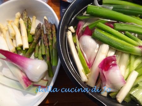 Risotto con punte e crema di asparagi verdi e bianchi