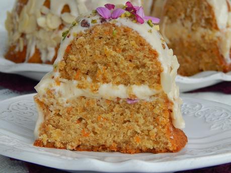 Carrot cake con frosting allo sciroppo d'acero