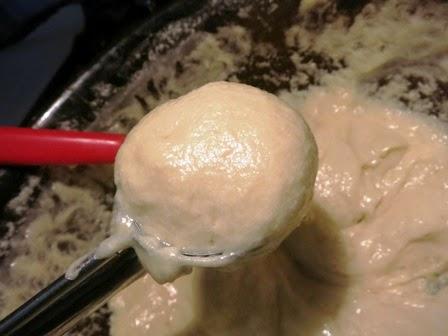 Whoopie pies al limone con lemon curd