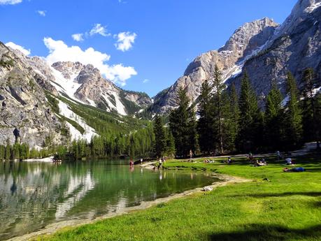 giro del lago di braies in val pusteria