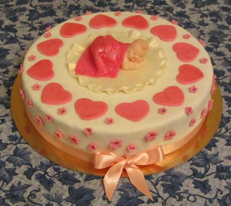 Torta nascita con cuori sopra e dentro, surprise inside cake