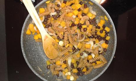 ricettevegan.org - fusilli integrali con zucca e ceci neri