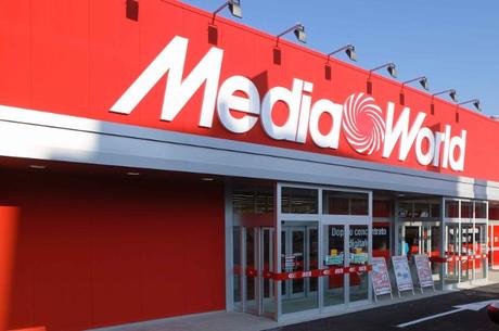 Licenziati dipendenti mediaworld e auchan