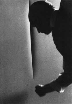 Lucio Fontana fotografato da Mulas nel 1965