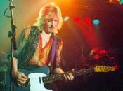 Mick Ronson: aprile, Wazza