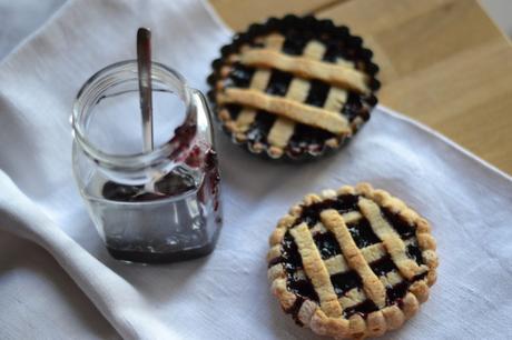 Crostata di marmellata di more