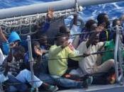 Strasburgo arriva risoluzione l’emergenza immigrazione: “Ampliare l’operazione Triton”