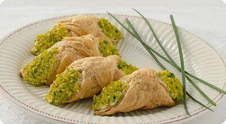 Cannoli-con-Ricotta-Salmone-e-Pistacchi