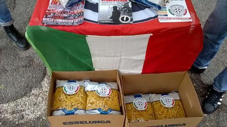 PAVIA. La pasta della solidarietà di Casa Pound