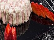 Delizia alle fragole, trionfo sensuale vellutato fragole panna.