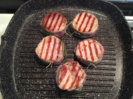 FILETTO DI MAIALE CON PANCETTA SALVIA E MELE CARAMELLATE