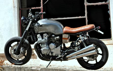 CB750 by FNG