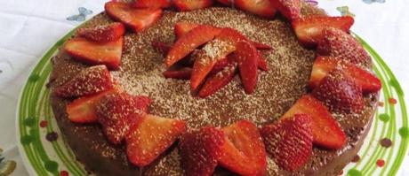 Cremoso al cioccolato, fragole e cannella