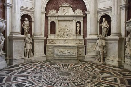 Chiesa di S. Giovanni a Carbonara - Napoli