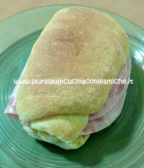 PANINI ALL'OLIO E VARIANTE realizzati da LAURA LAU