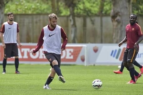 Rifinitura: Holebas e Ljajic in gruppo, palestra e fisioterapia per Keita e Spolli