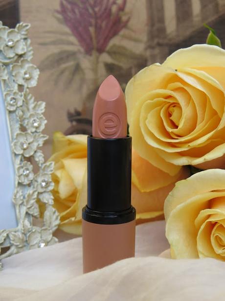 Essence rossetto labbra effetto nude - Cool Nude e Porcelain Doll