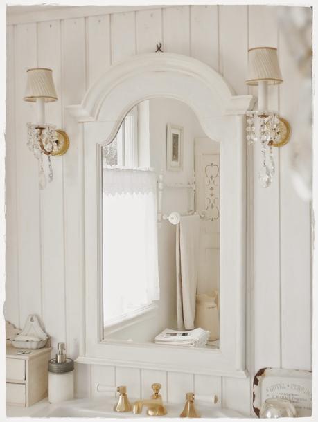 Una favolosa stanza da bagno in stile shabby chic