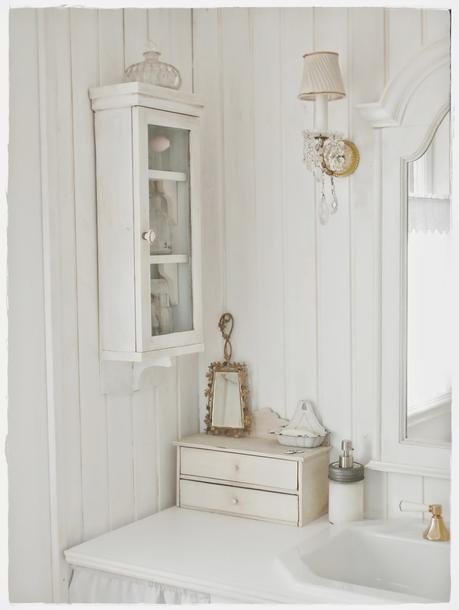 Una favolosa stanza da bagno in stile shabby chic