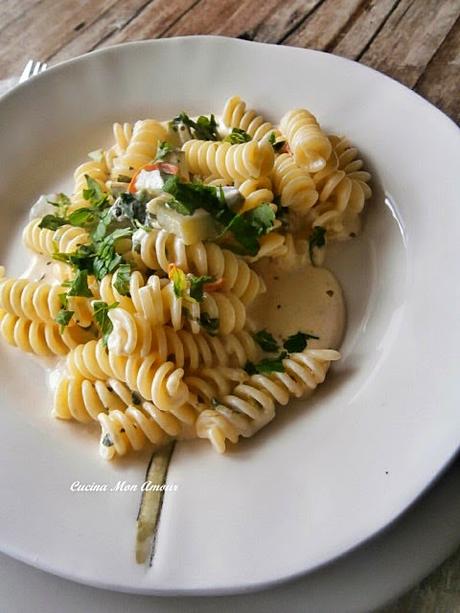 Pasta con Zucchine Pomodorini Datterini e Crema di Formaggio