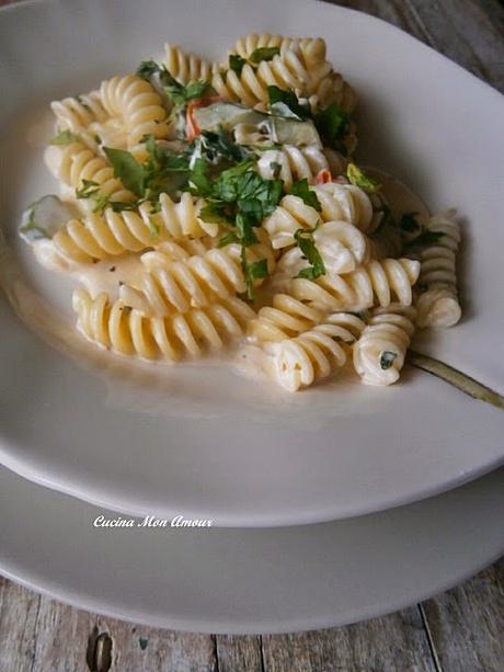 Pasta con Zucchine Pomodorini Datterini e Crema di Formaggio