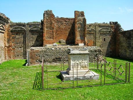 POMPEI, LA CITTÀ SEPOLTA